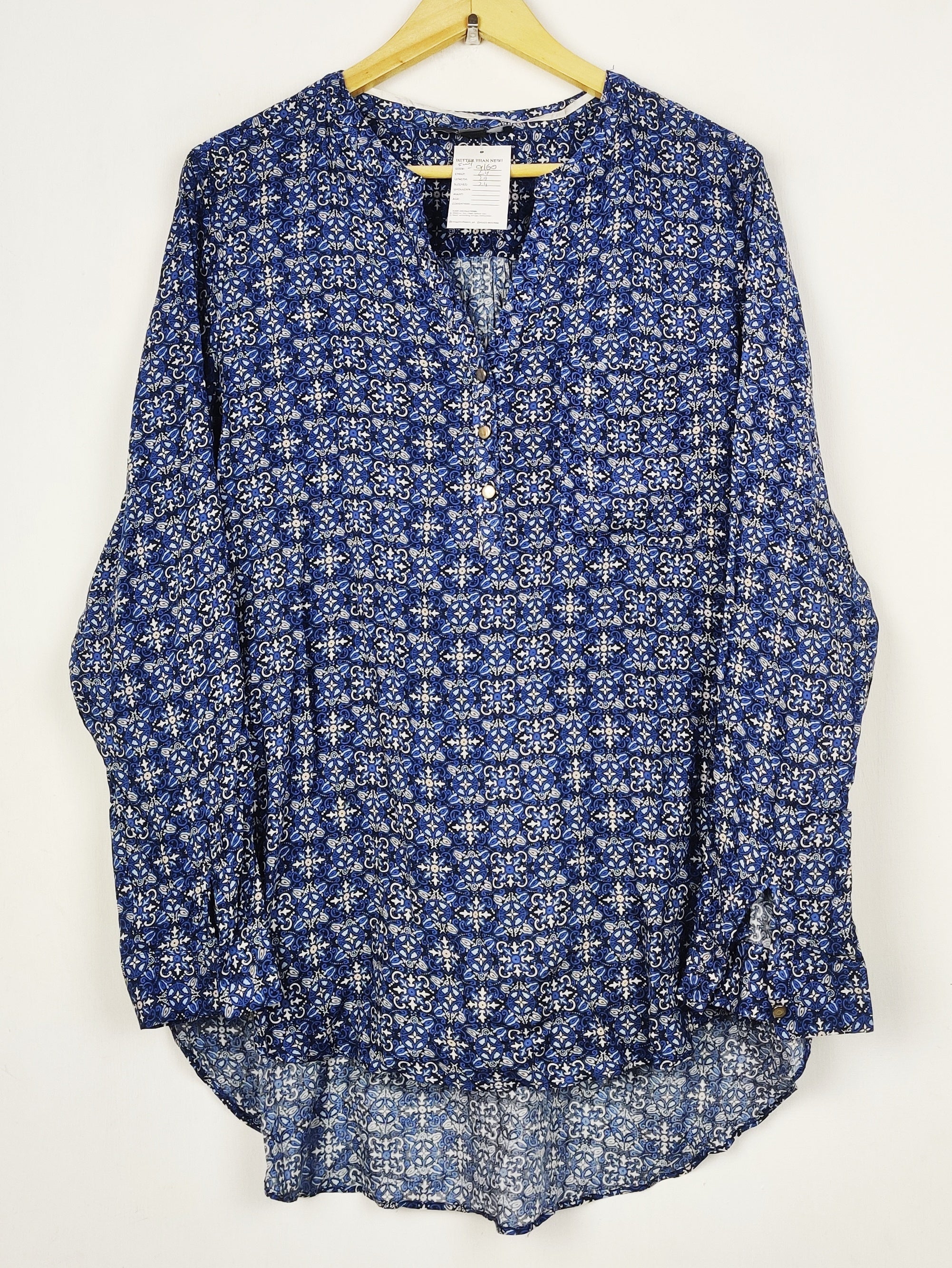 Buy online pre-used pre-loved 100% authentic & Original branded Primark (SWT-9160) available in Pakistan. Top international brands avilable.