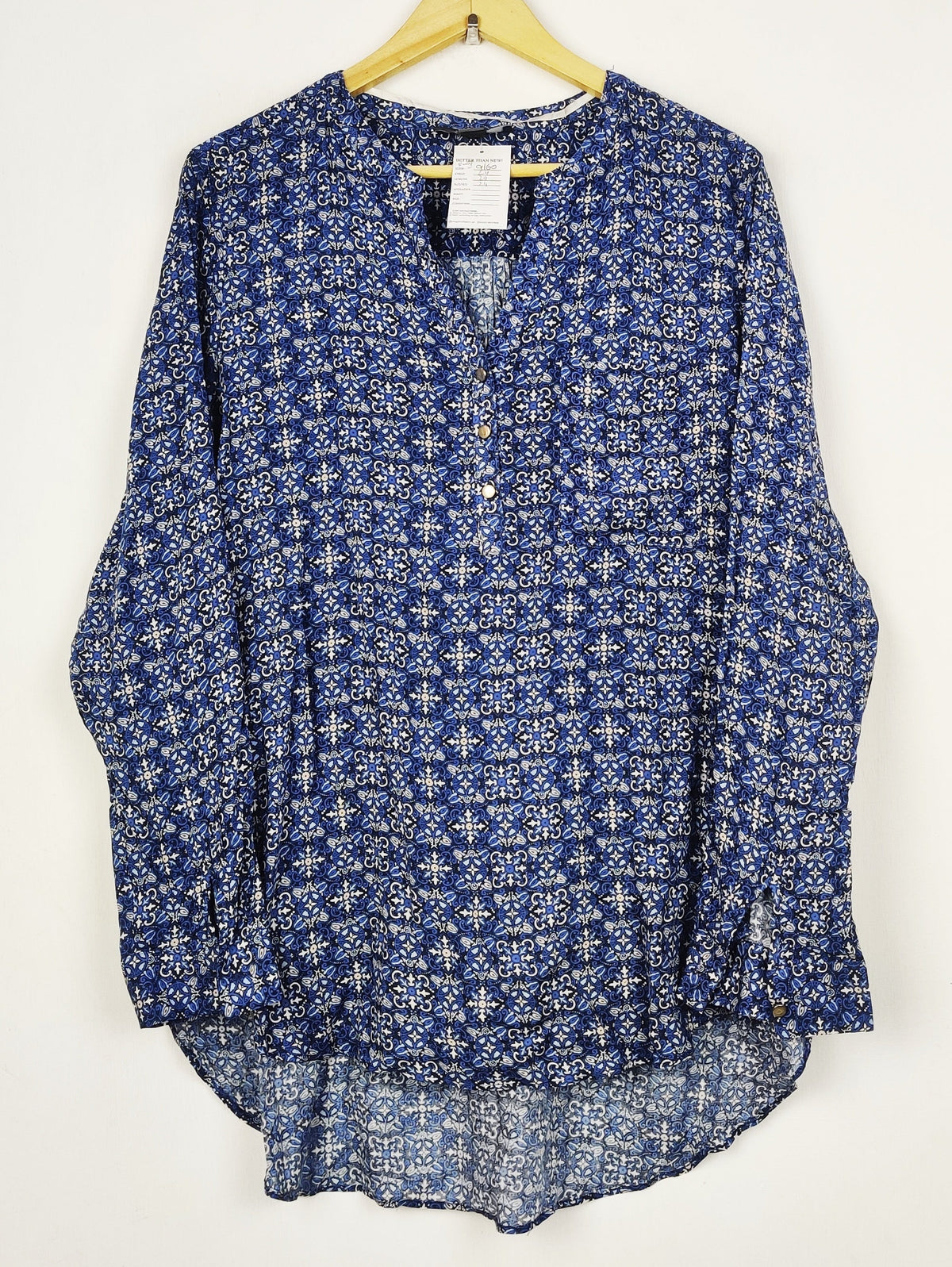 Buy online pre-used pre-loved 100% authentic & Original branded Primark (SWT-9160) available in Pakistan. Top international brands avilable.