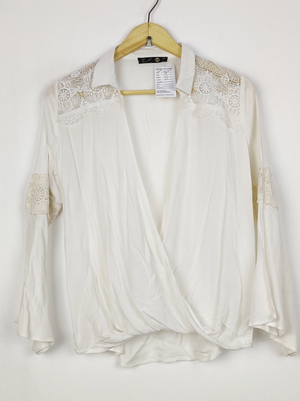 Buy online pre-used pre-loved 100% authentic & Original branded Eve (SWT-9161) available in Pakistan. Top international brands avilable.