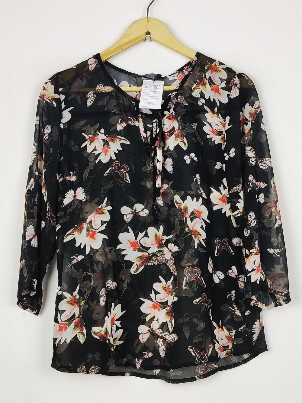 Buy online pre-used pre-loved 100% authentic & Original branded Black Mojito (SWT-9171) available in Pakistan. Top international brands avilable.