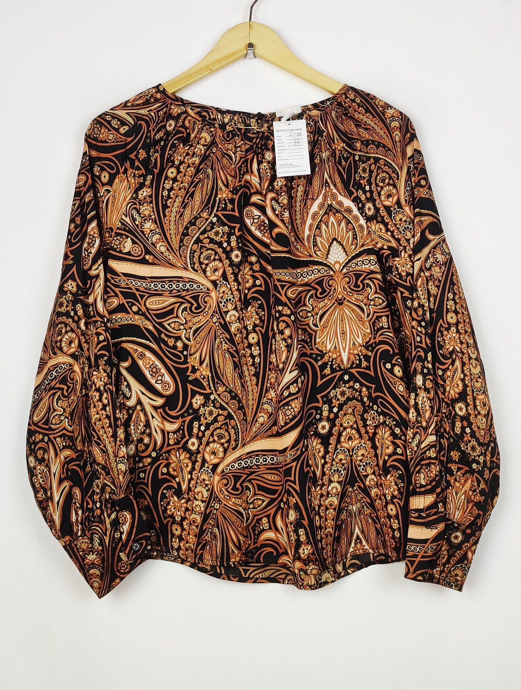 Buy online pre-used pre-loved 100% authentic & Original branded H&M (SWT-9179) available in Pakistan. Top international brands avilable.