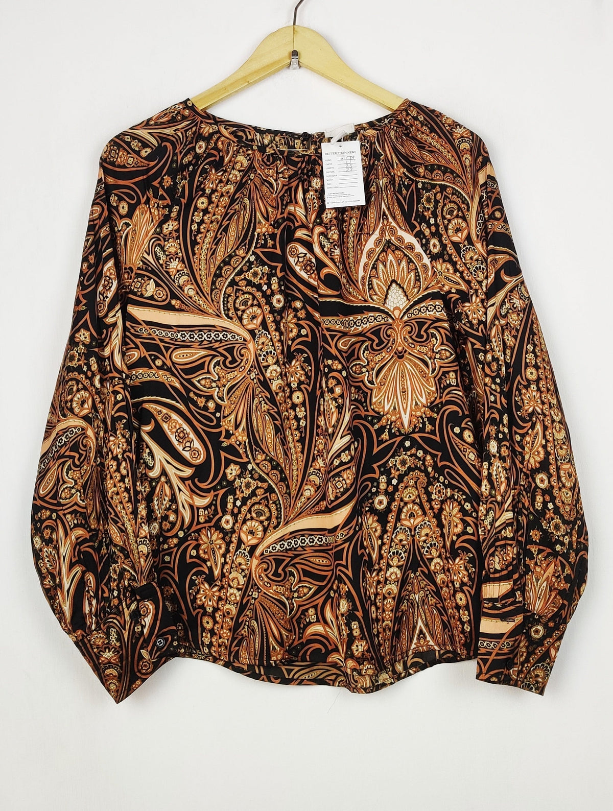 Buy online pre-used pre-loved 100% authentic & Original branded H&M (SWT-9179) available in Pakistan. Top international brands avilable.