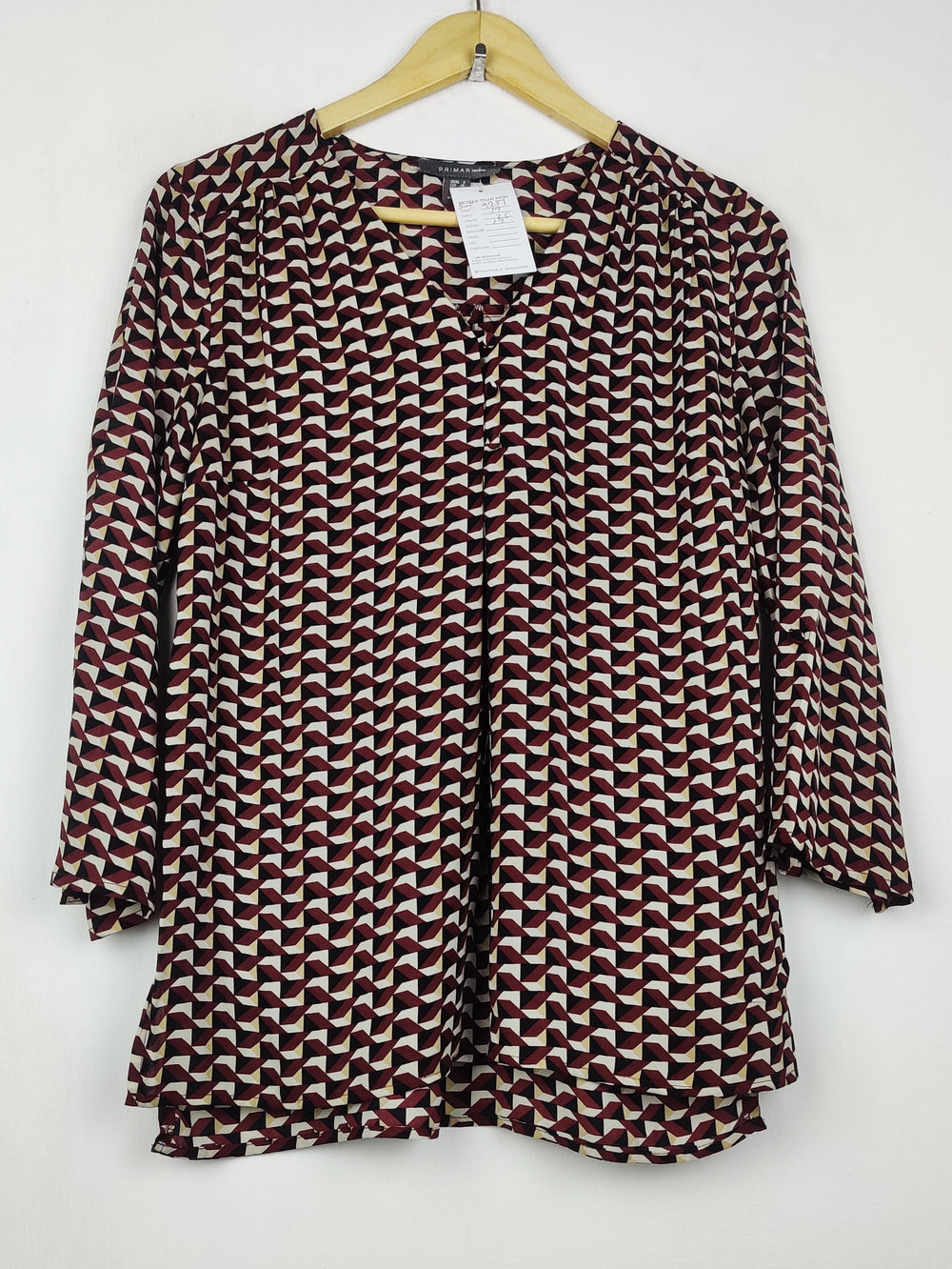Buy online pre-used pre-loved 100% authentic & Original branded Primark (SWT-9217) available in Pakistan. Top international brands avilable.