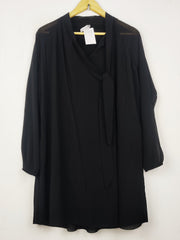 Buy online pre-used pre-loved 100% authentic & Original branded New Collection (SWT-9225) available in Pakistan. Top international brands avilable.