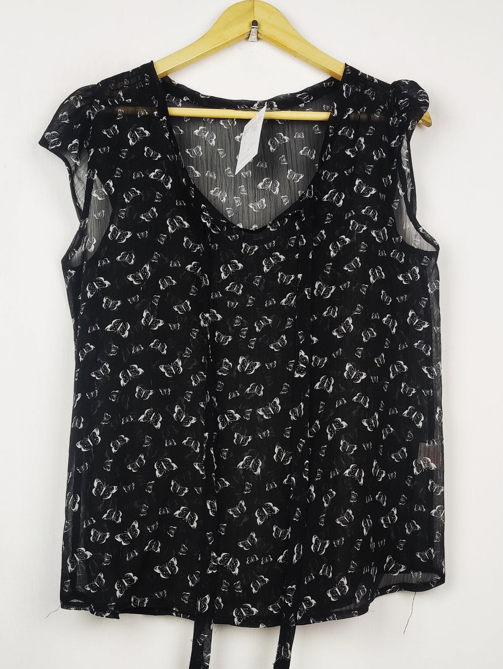 Buy online pre-used pre-loved 100% authentic & Original branded Atmosphere (SWT-9228) available in Pakistan. Top international brands avilable.