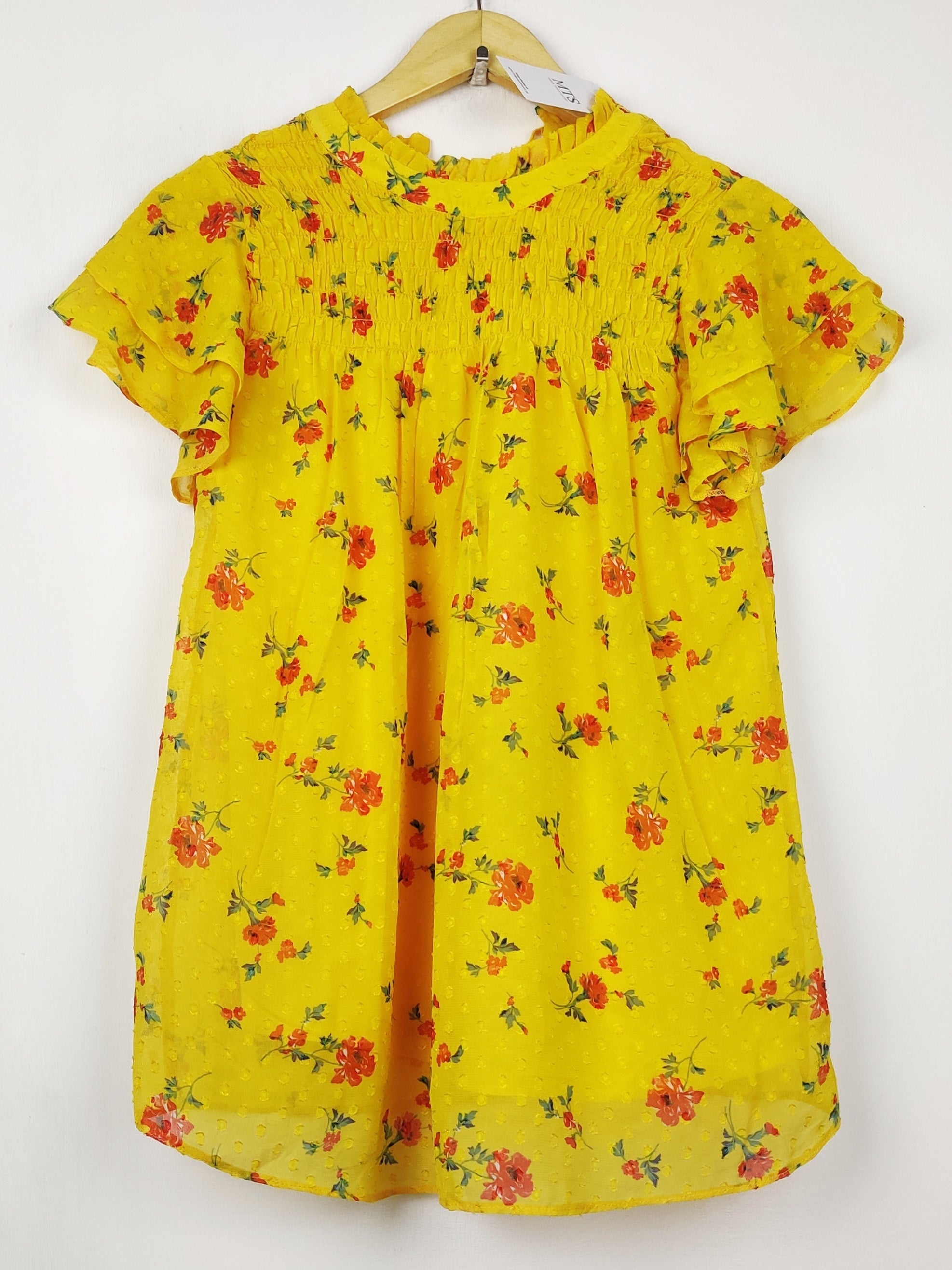 Buy online pre-used pre-loved 100% authentic & Original branded Dorothy Perkins (SWT-9234) available in Pakistan. Top international brands avilable.