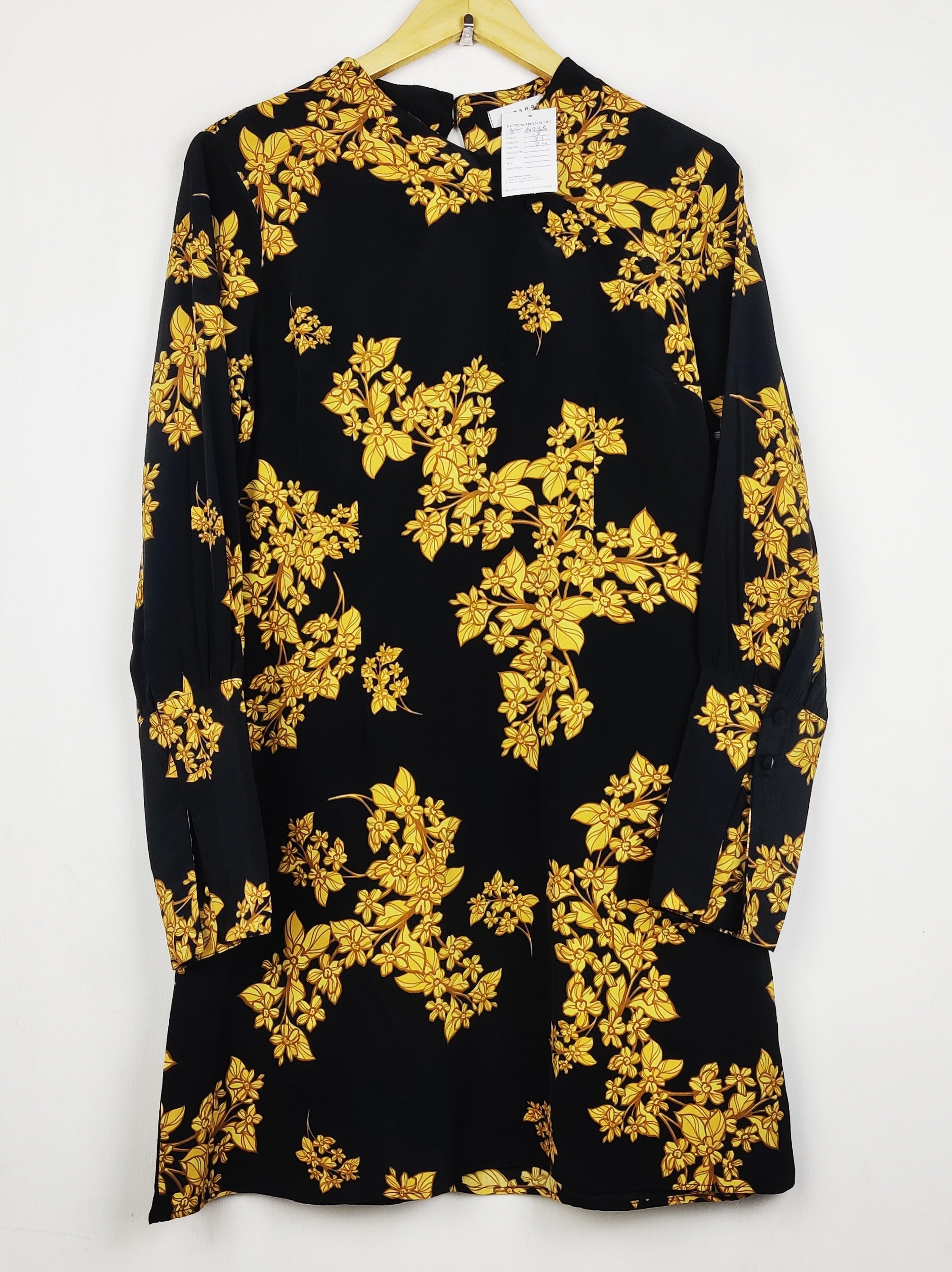 Buy online pre-used pre-loved 100% authentic & Original branded Topshop (SWT-9255) available in Pakistan. Top international brands avilable.