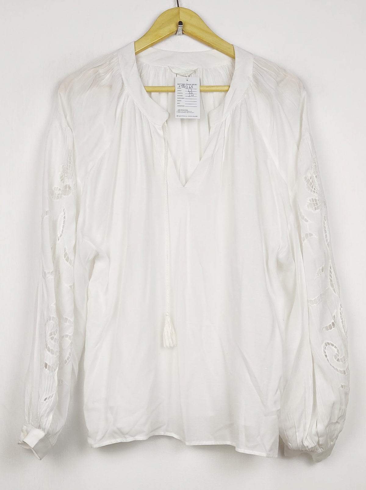 Buy online pre-used pre-loved 100% authentic & Original branded H&M (SWT-9263) available in Pakistan. Top international brands avilable.