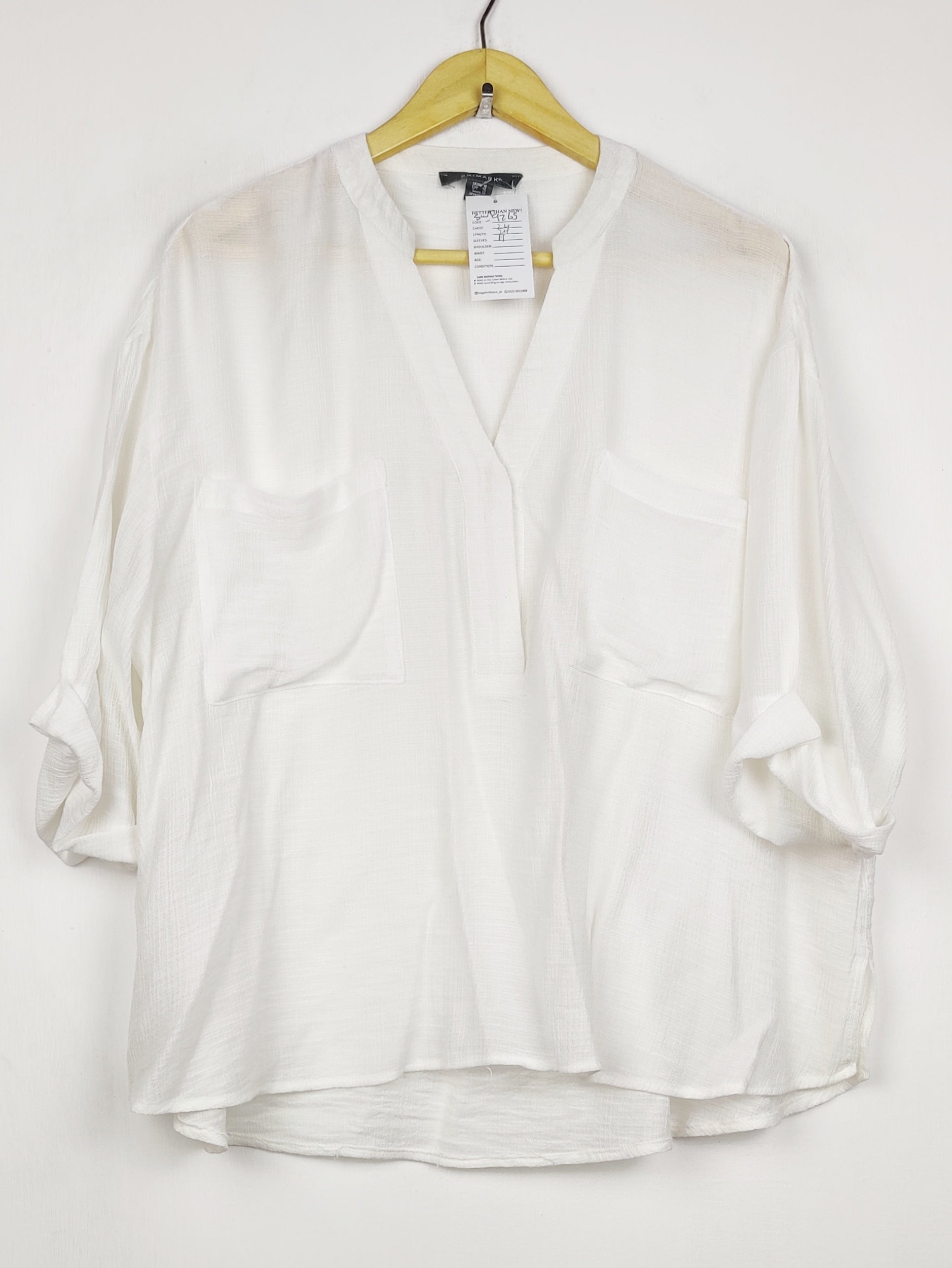 Buy online pre-used pre-loved 100% authentic & Original branded Primark (SWT-9265) available in Pakistan. Top international brands avilable.