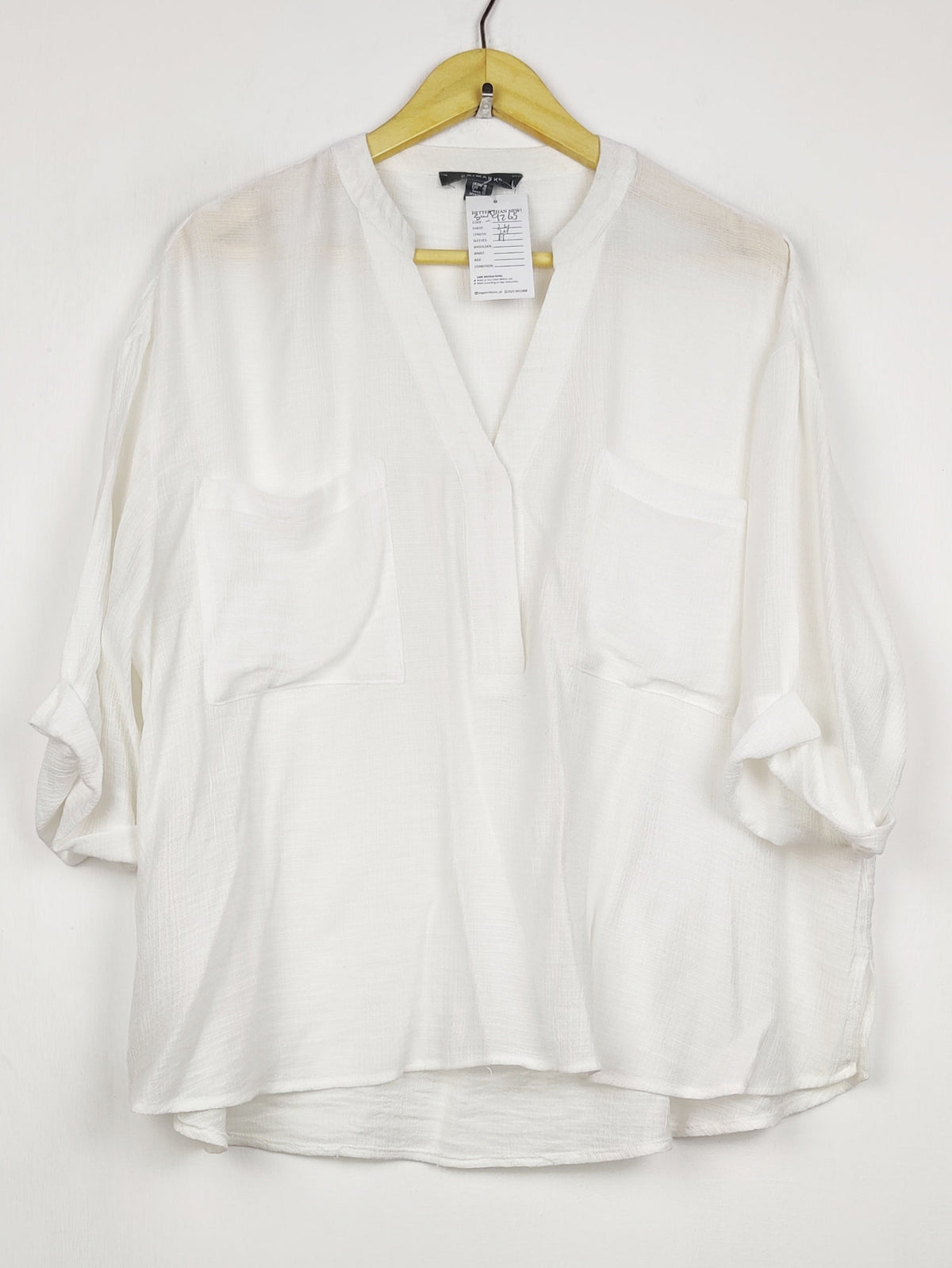 Buy online pre-used pre-loved 100% authentic & Original branded Primark (SWT-9265) available in Pakistan. Top international brands avilable.