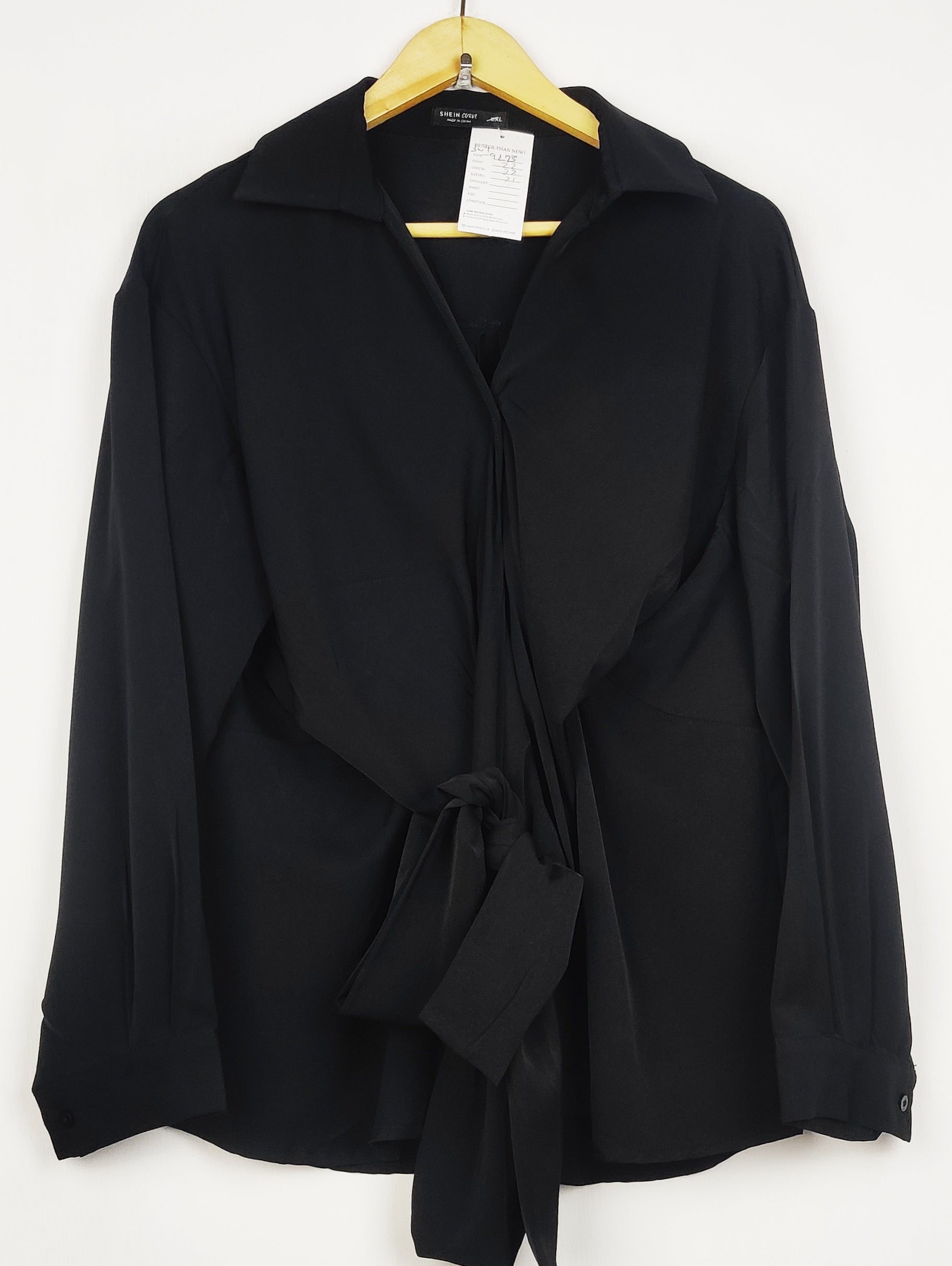 Buy online pre-used pre-loved 100% authentic & Original branded Shein (SWT-9273) available in Pakistan. Top international brands avilable.