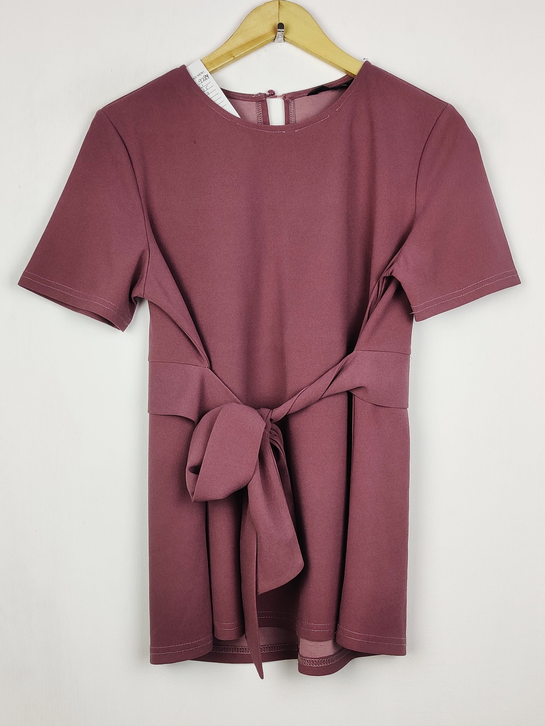 Buy online pre-used pre-loved 100% authentic & Original branded Shein (SWT-9289) available in Pakistan. Top international brands avilable.