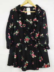 Buy online pre-used pre-loved 100% authentic & Original branded Simply Be (SWT-9297) available in Pakistan. Top international brands avilable.