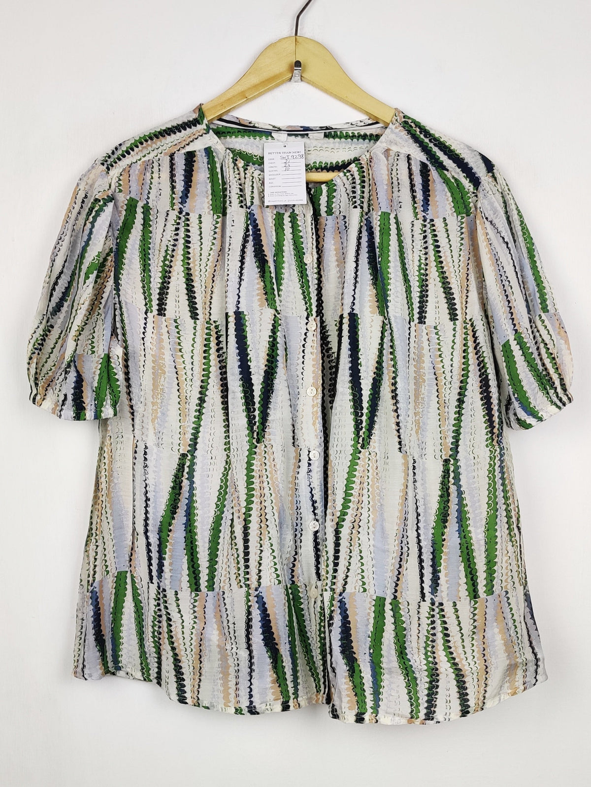 Buy online pre-used pre-loved 100% authentic & Original branded Unknown Brand (SWT-9298) available in Pakistan. Top international brands avilable.