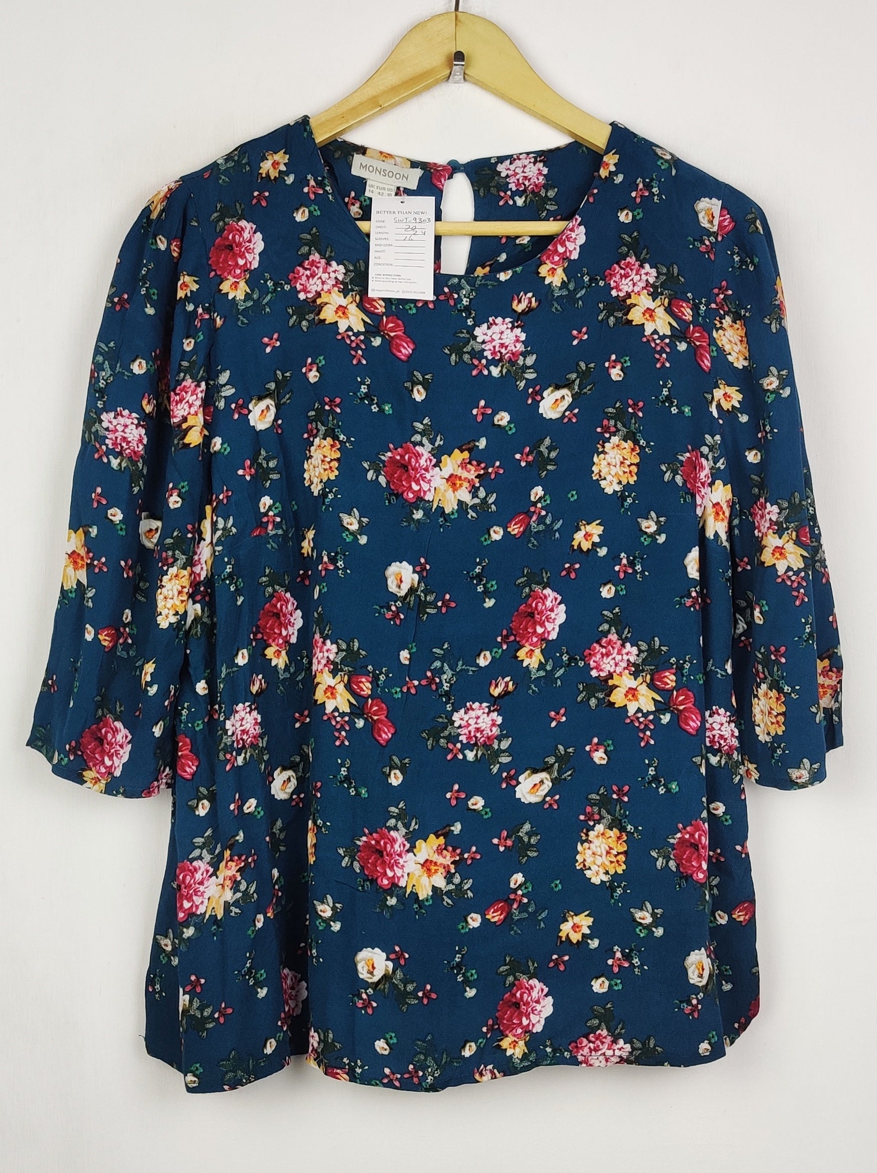 Buy online pre-used pre-loved 100% authentic & Original branded Shein (SWT-9302) available in Pakistan. Top international brands avilable.