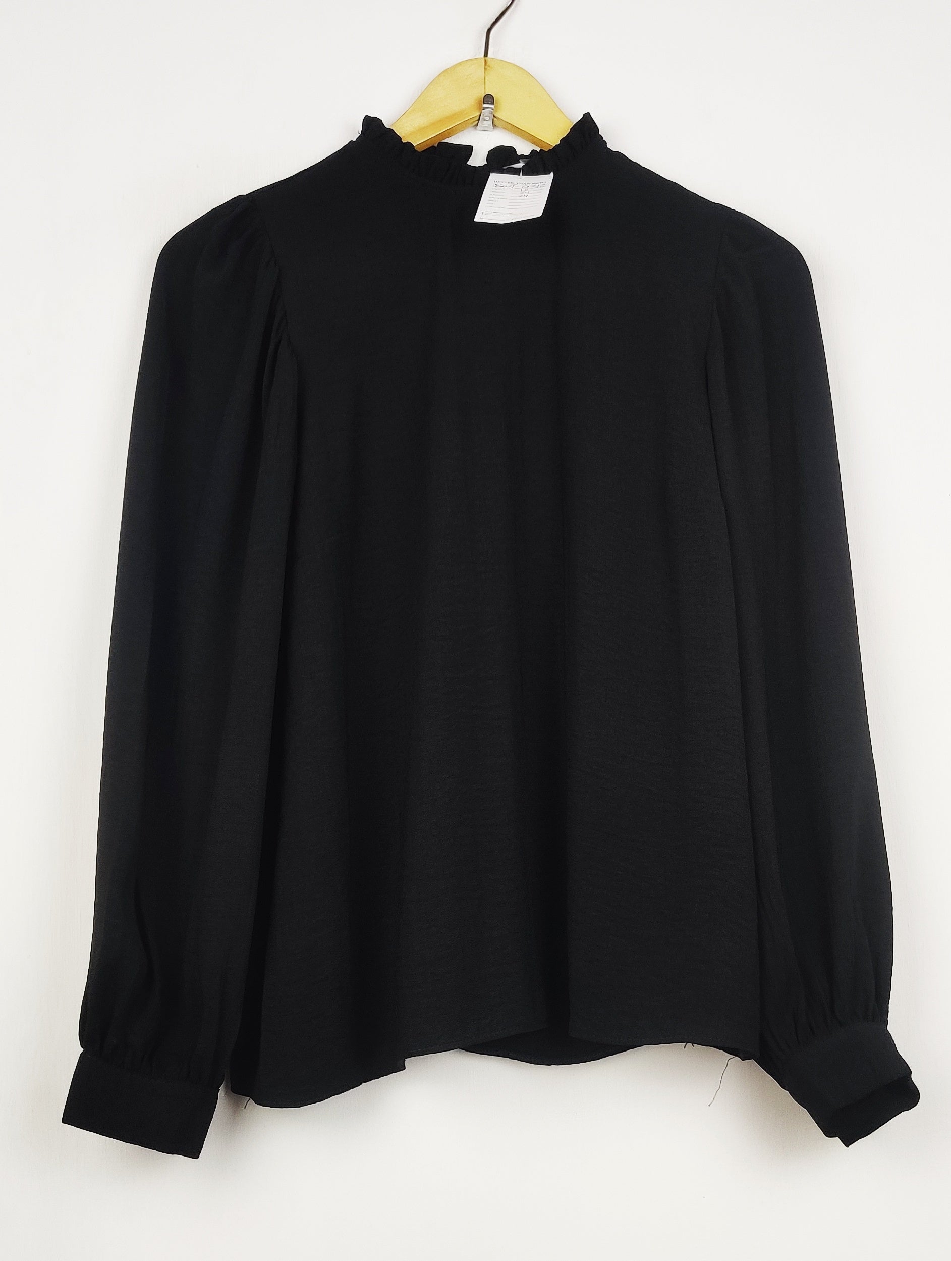 Buy online pre-used pre-loved 100% authentic & Original branded Primark (SWT-9312) available in Pakistan. Top international brands avilable.