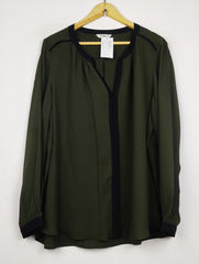 Buy online pre-used pre-loved 100% authentic & Original branded Marina Kaneva 22 (SWT-9313) available in Pakistan. Top international brands avilable.