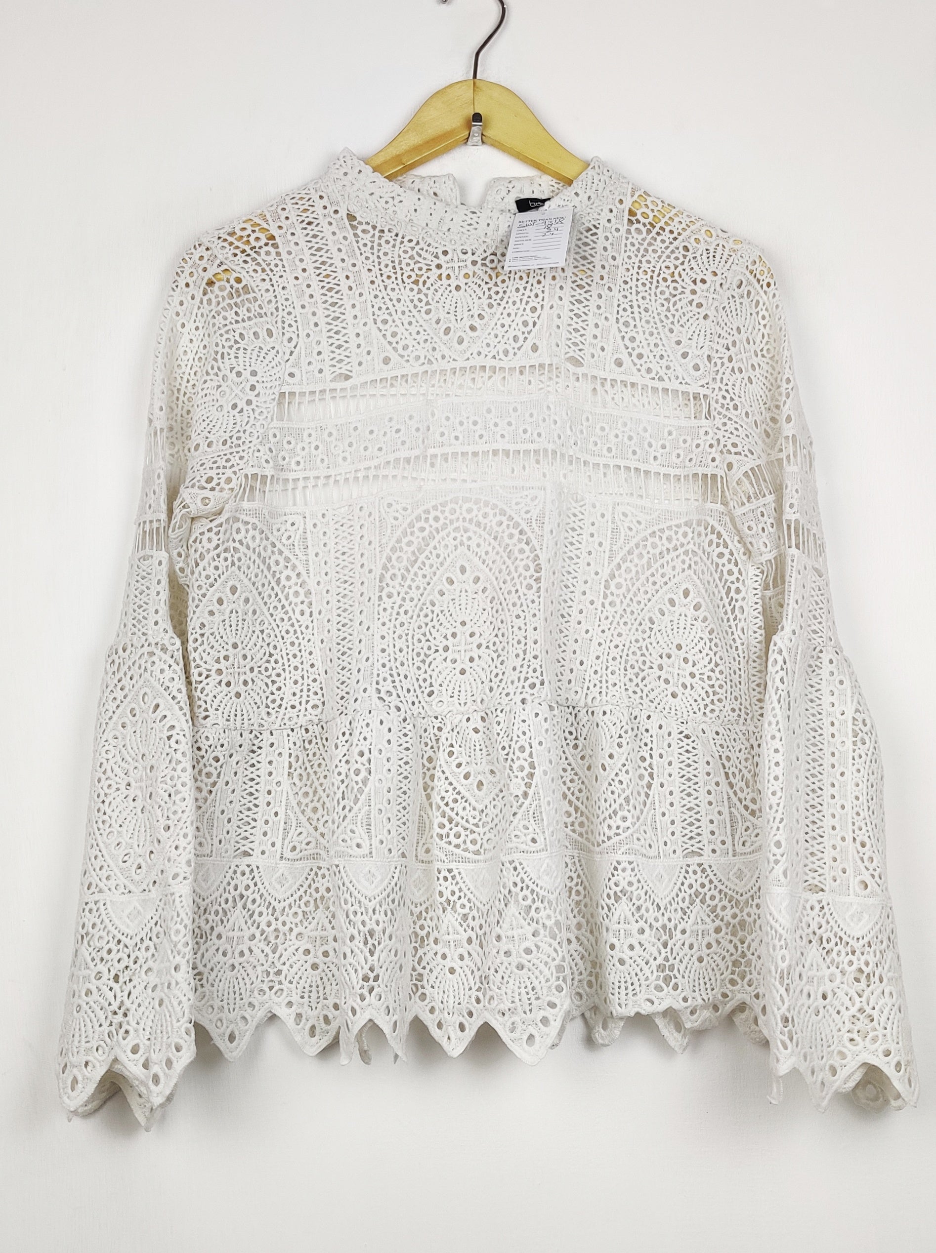 Buy online pre-used pre-loved 100% authentic & Original branded Boohoo (SWT-9318) available in Pakistan. Top international brands avilable.