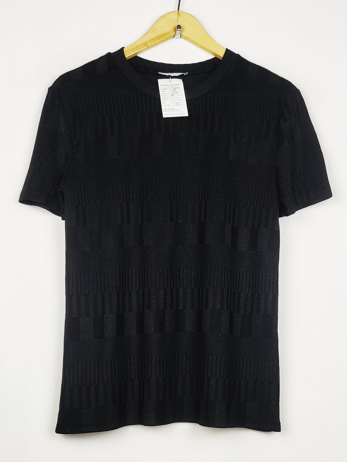 Buy online pre-used pre-loved 100% authentic & Original branded Zara (SWT-9324) available in Pakistan. Top international brands avilable.