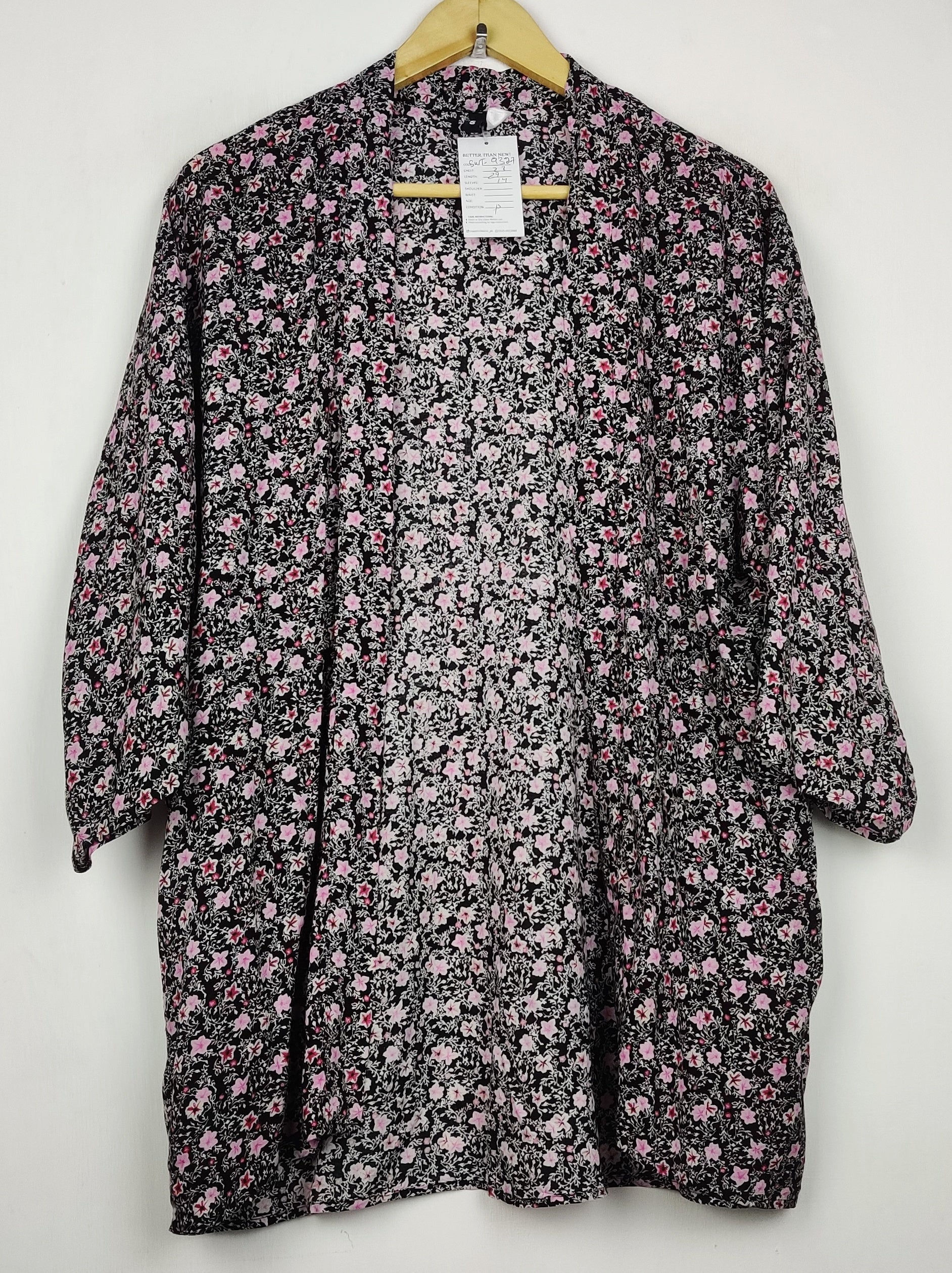 Buy online pre-used pre-loved 100% authentic & Original branded H&M (SWT-9327) available in Pakistan. Top international brands avilable.