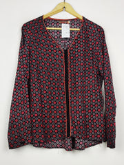 Buy online pre-used pre-loved 100% authentic & Original branded Soggo (SWT-9339) available in Pakistan. Top international brands avilable.