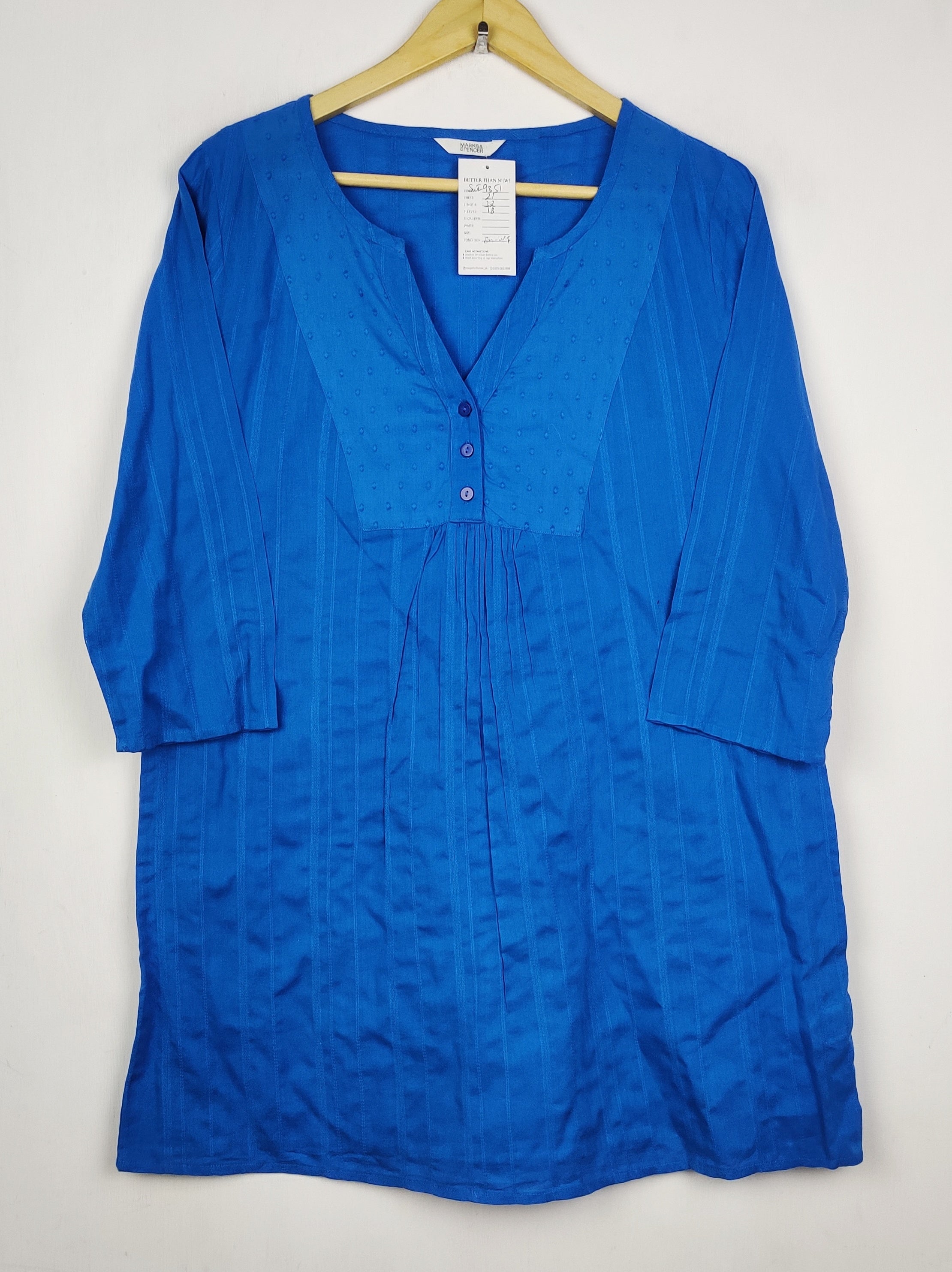 Buy online pre-used pre-loved 100% authentic & Original branded Marks & Spencer (SWT-9351) available in Pakistan. Top international brands avilable.