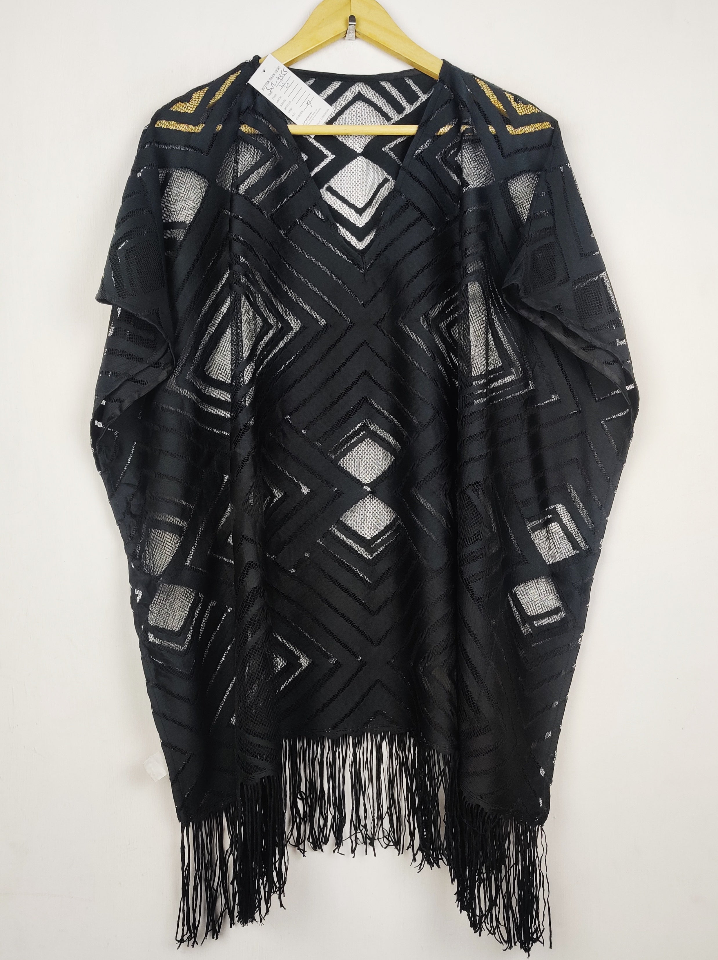 Buy online pre-used pre-loved 100% authentic & Original branded Unknown Brand (SWT-9355) available in Pakistan. Top international brands avilable.