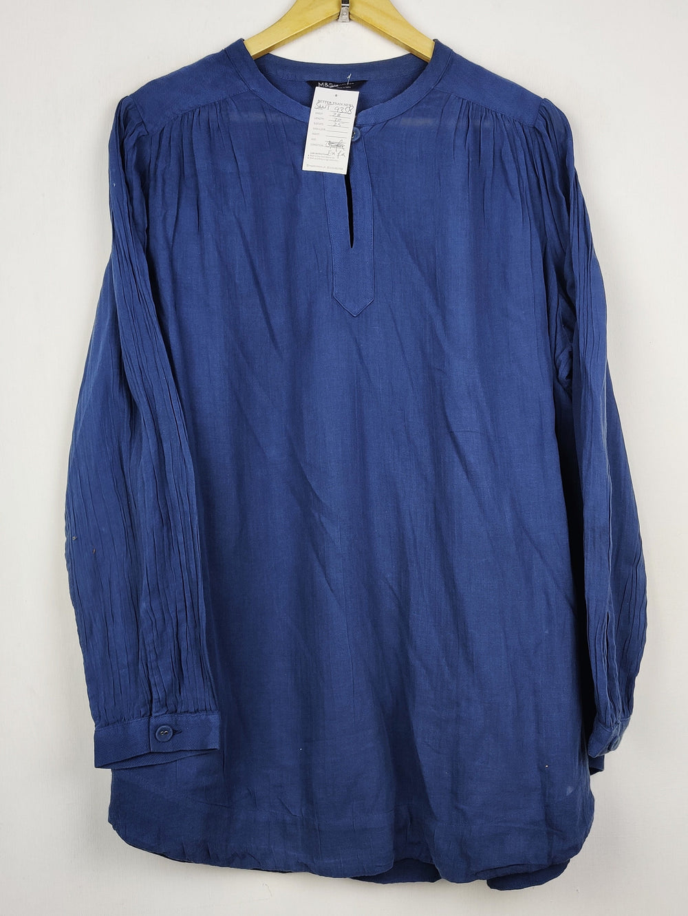 Buy online pre-used pre-loved 100% authentic & Original branded Marks & Spencer (SWT-9358) available in Pakistan. Top international brands avilable.