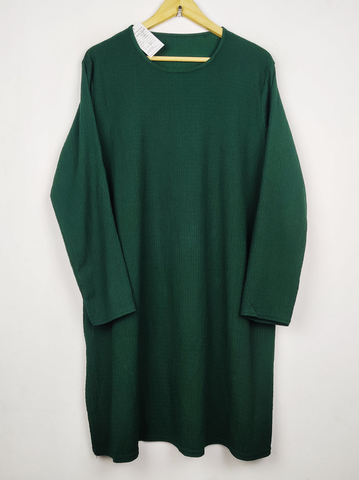 Buy online pre-used pre-loved 100% authentic & Original branded Unknown Brand (SWT-9367) available in Pakistan. Top international brands avilable.