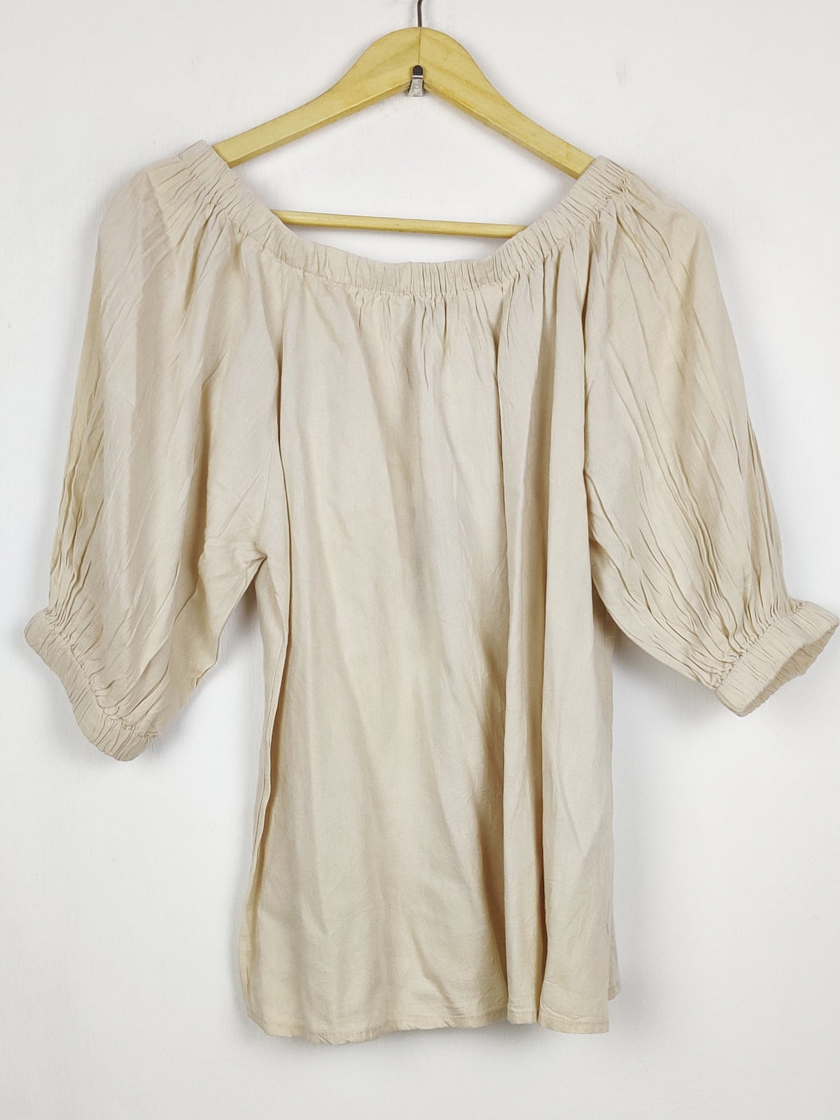 Buy online pre-used pre-loved 100% authentic & Original branded Primark (SWT-9369) available in Pakistan. Top international brands avilable.