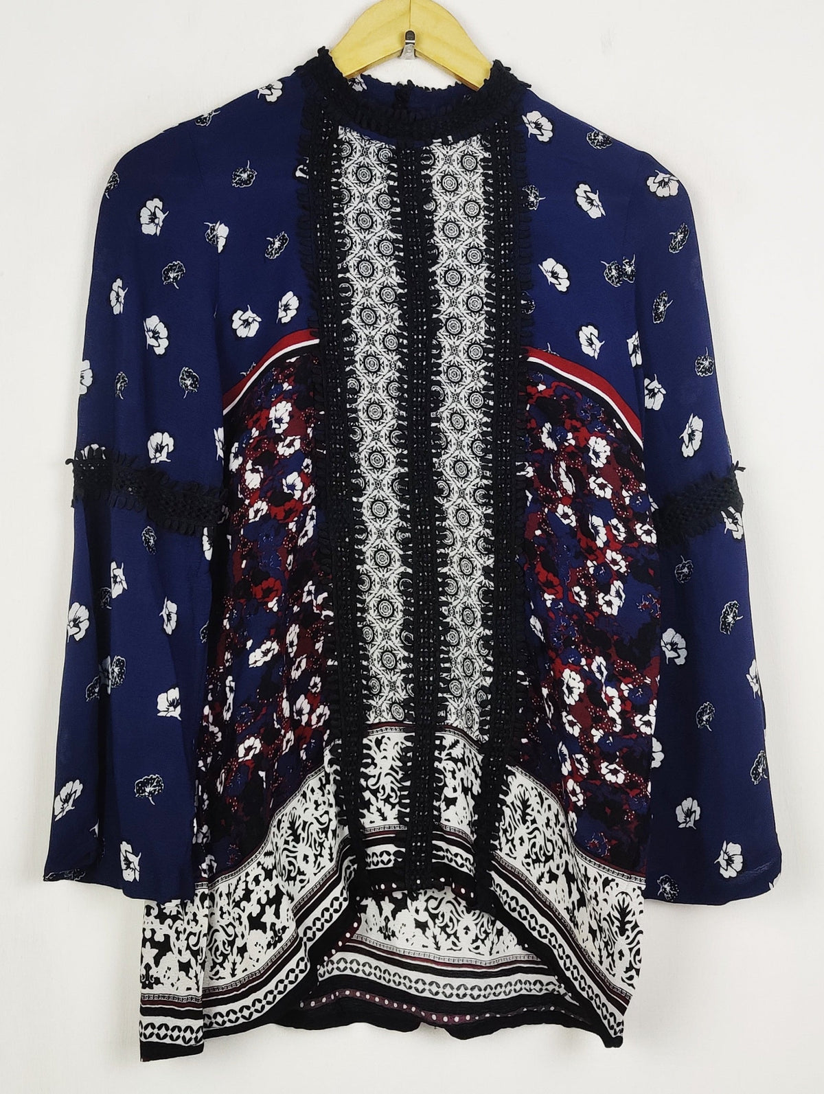 Buy online pre-used pre-loved 100% authentic & Original branded River Island (SWT-9377) available in Pakistan. Top international brands avilable.