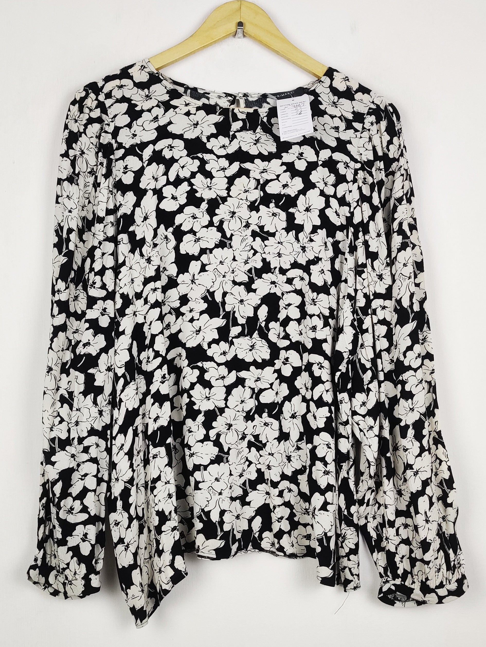 Buy online pre-used pre-loved 100% authentic & Original branded Primark (SWT-9387) available in Pakistan. Top international brands avilable.
