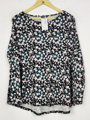 Buy online pre-used pre-loved 100% authentic & Original branded Pep&Co (SWT-9397) available in Pakistan. Top international brands avilable.