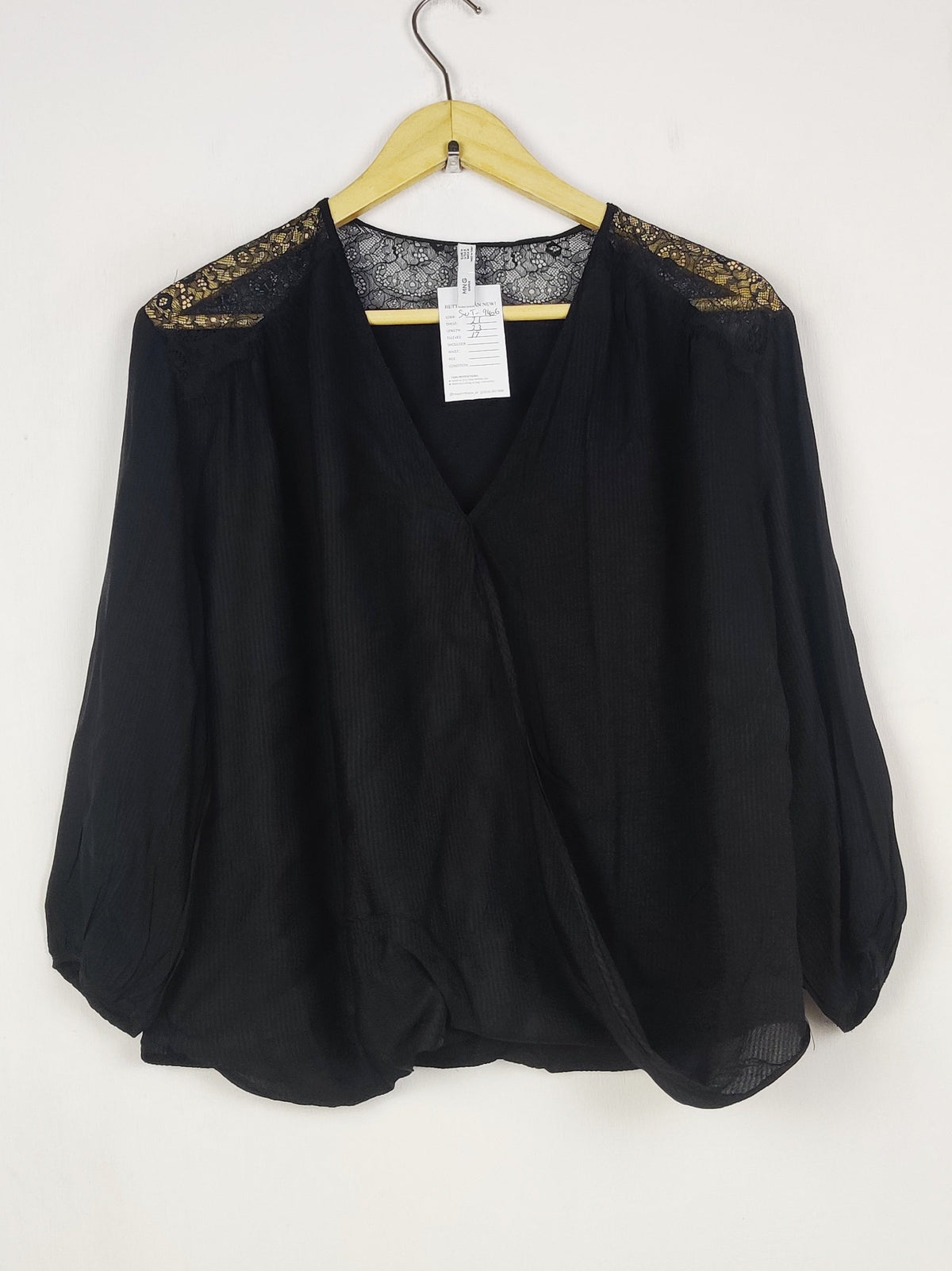 Buy online pre-used pre-loved 100% authentic & Original branded Mango (SWT-9406) available in Pakistan. Top international brands avilable.