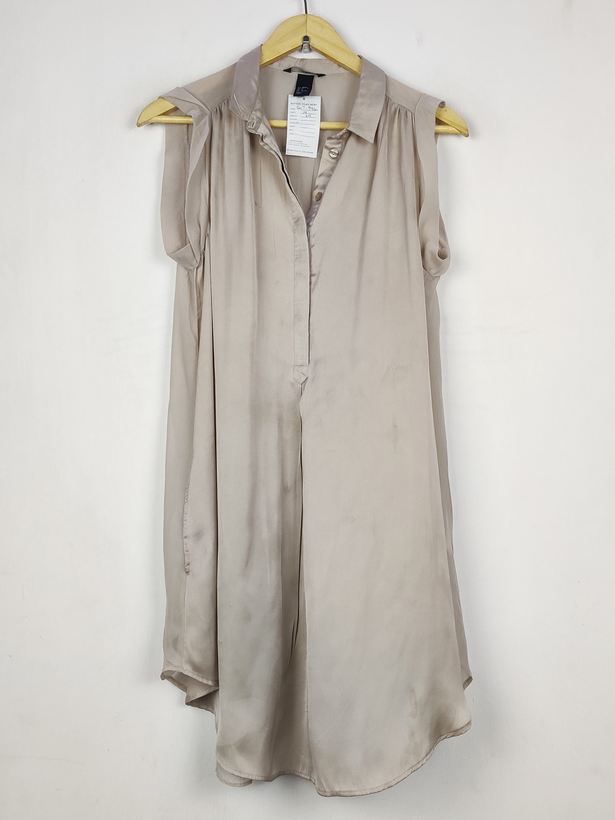 Buy online pre-used pre-loved 100% authentic & Original branded H&M (SWT-9410) available in Pakistan. Top international brands avilable.