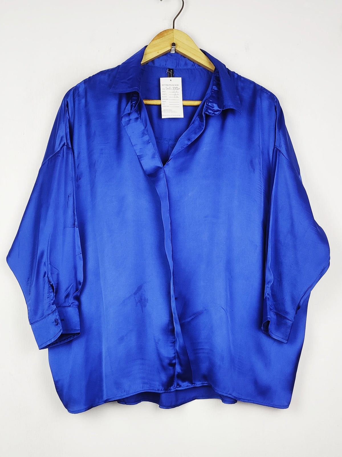Buy online pre-used pre-loved 100% authentic & Original branded Beechtree (SWT-9430) available in Pakistan. Top international brands avilable.