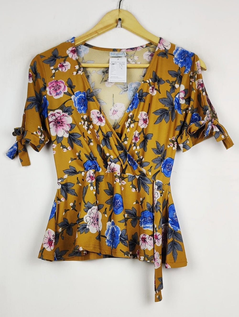 Buy online pre-used pre-loved 100% authentic & Original branded Blue Vanilla (SWT-9437) available in Pakistan. Top international brands avilable.