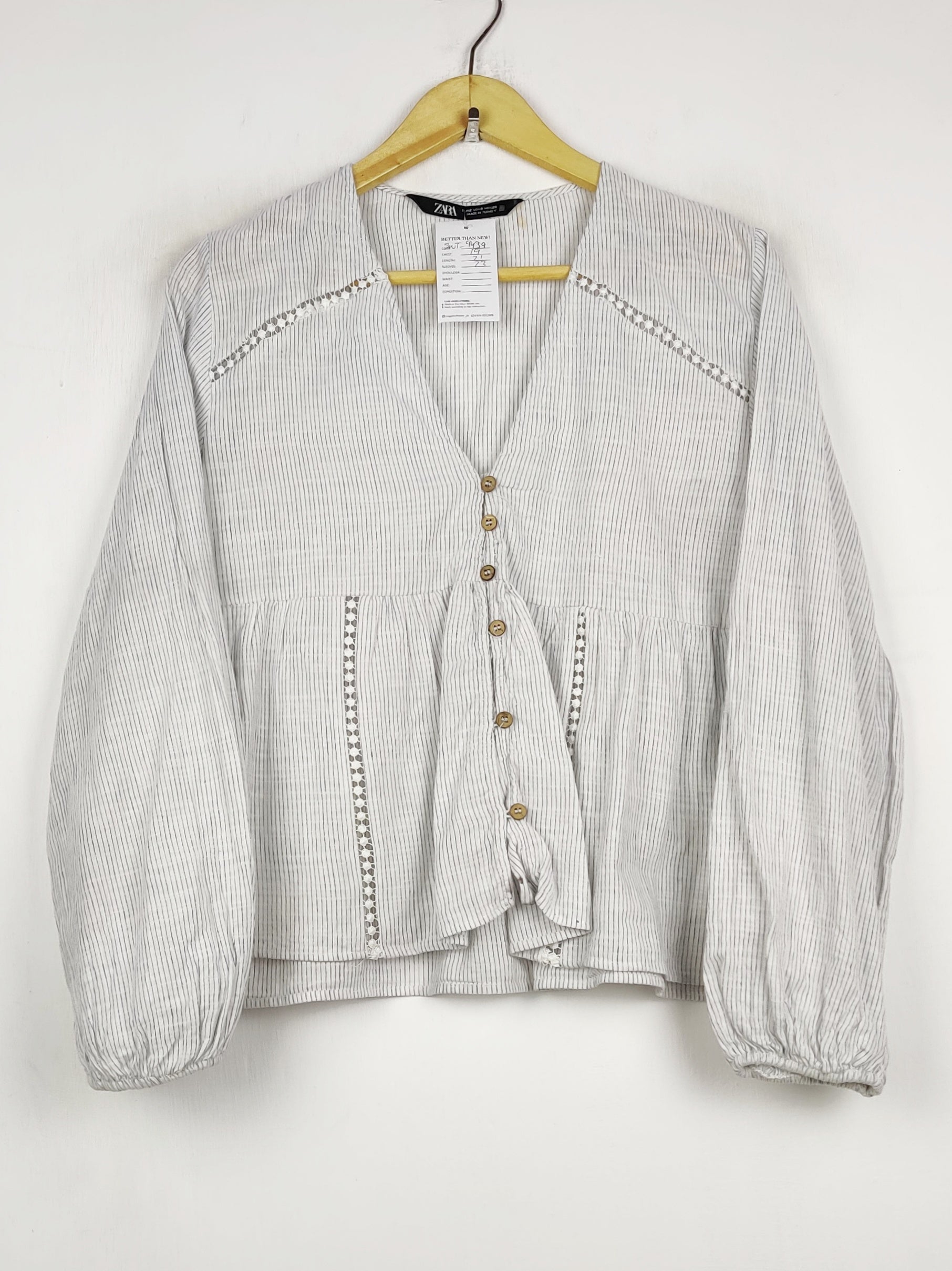 Buy online pre-used pre-loved 100% authentic & Original branded Zara (SWT-9439) available in Pakistan. Top international brands avilable.