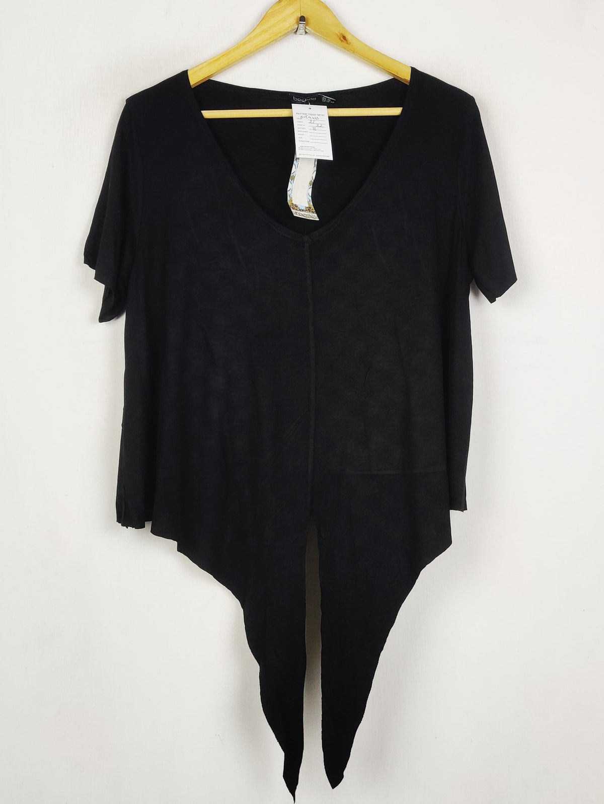 Buy online pre-used pre-loved 100% authentic & Original branded Boohoo (SWT-9463) available in Pakistan. Top international brands avilable.