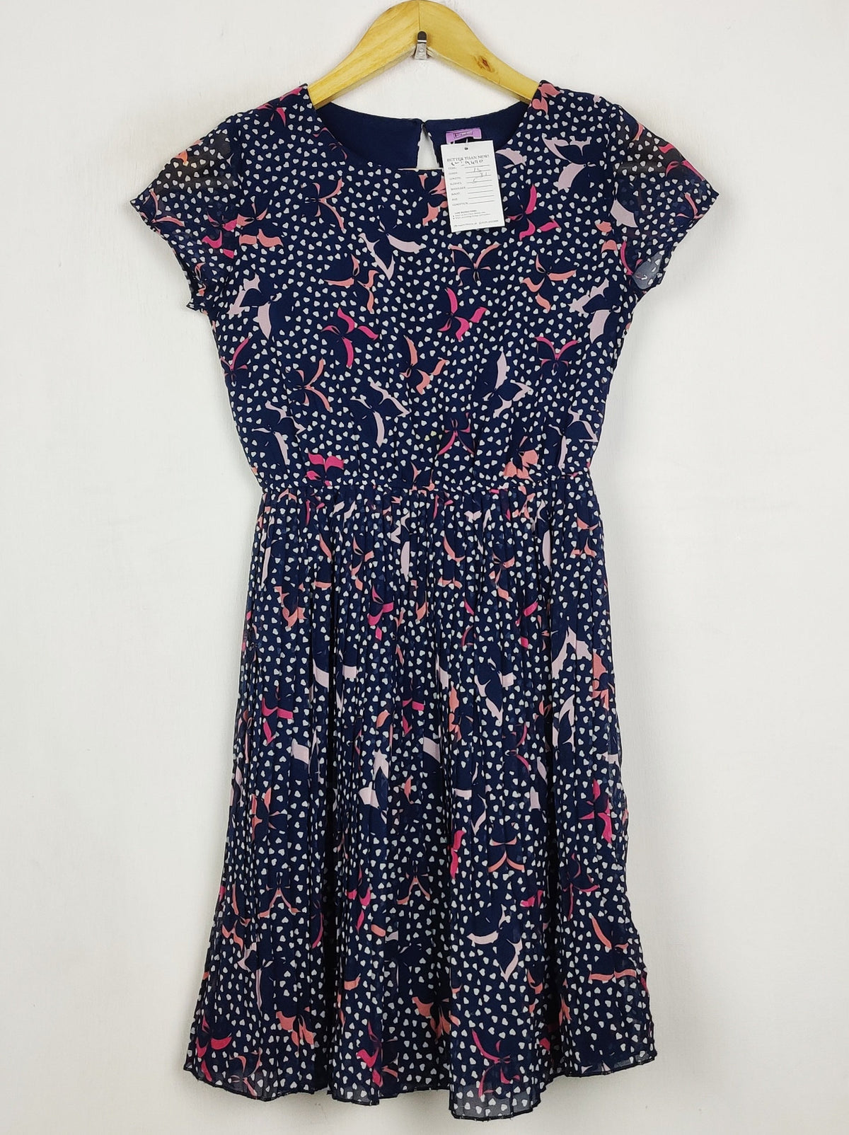 Buy online pre-used pre-loved 100% authentic & Original branded F&F (SWT-9470) available in Pakistan. Top international brands avilable.