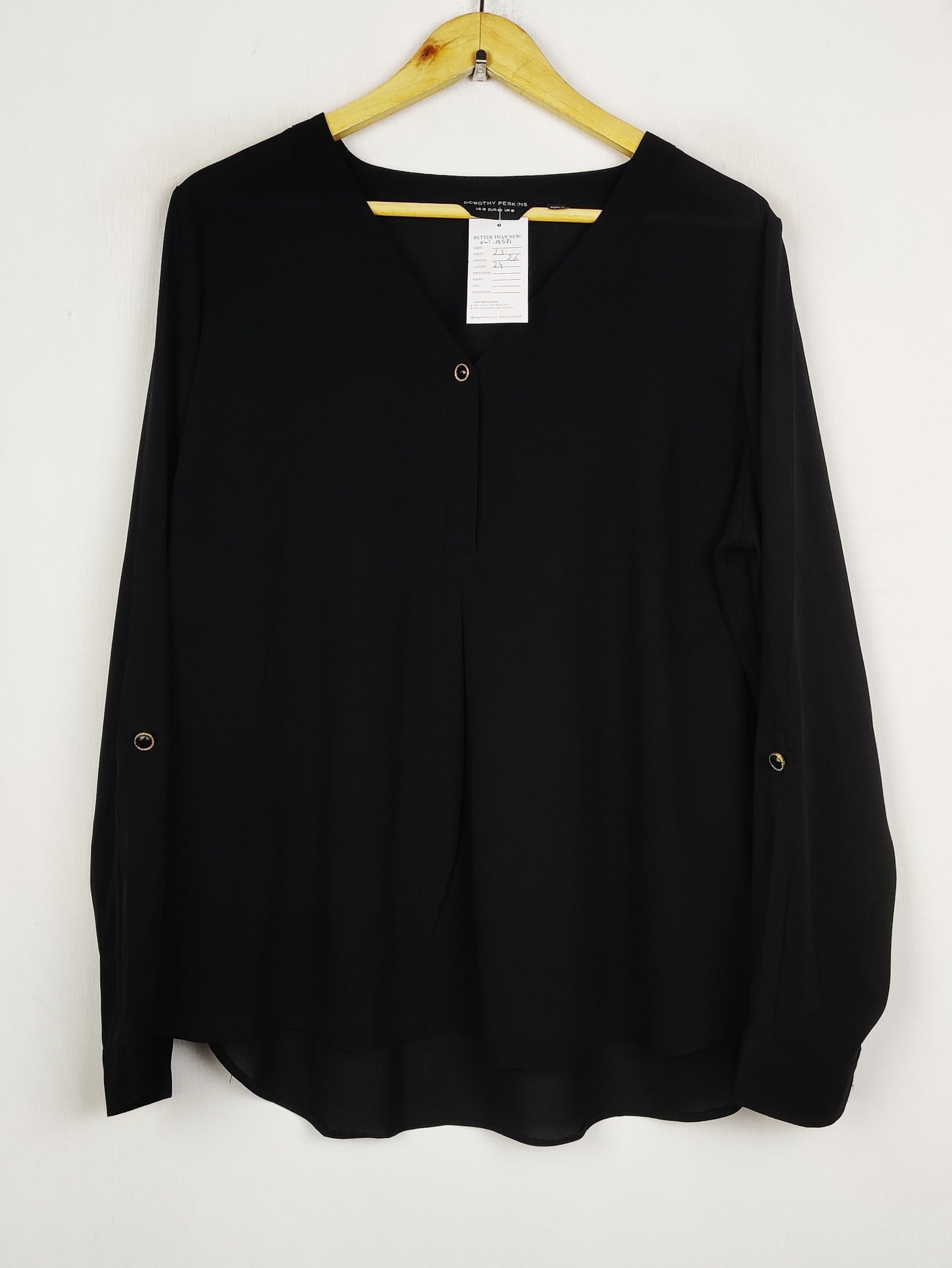 Buy online pre-used pre-loved 100% authentic & Original branded Dorothy Perkins (SWT-9521) available in Pakistan. Top international brands avilable.