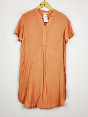 Buy online pre-used pre-loved 100% authentic & Original branded H&M (SWT-9522) available in Pakistan. Top international brands avilable.