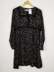 Buy online pre-used pre-loved 100% authentic & Original branded Peacocks (SWT-9524) available in Pakistan. Top international brands avilable.