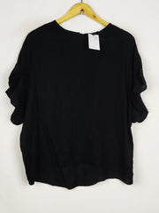 Buy online pre-used pre-loved 100% authentic & Original branded River Island (SWT-9538) available in Pakistan. Top international brands avilable.