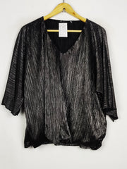 Buy online pre-used pre-loved 100% authentic & Original branded Unknown Brand (SWT-9548) available in Pakistan. Top international brands avilable.
