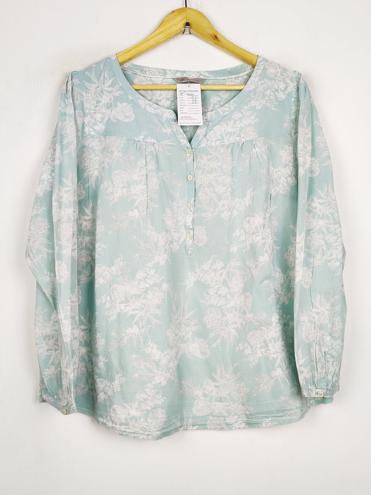 Buy online pre-used pre-loved 100% authentic & Original branded Marks & Spencer (SWT-9550) available in Pakistan. Top international brands avilable.