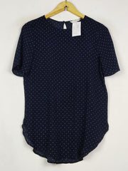 Buy online pre-used pre-loved 100% authentic & Original branded H&M (SWT-9561) available in Pakistan. Top international brands avilable.