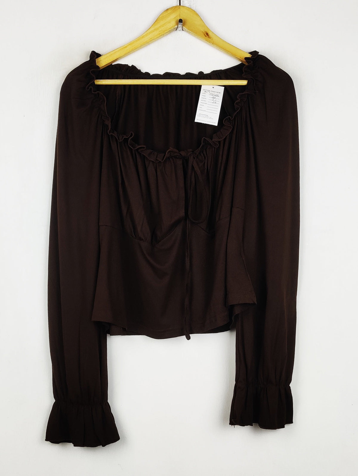 Buy online pre-used pre-loved 100% authentic & Original branded Unknown Brand (SWT-9566) available in Pakistan. Top international brands avilable.