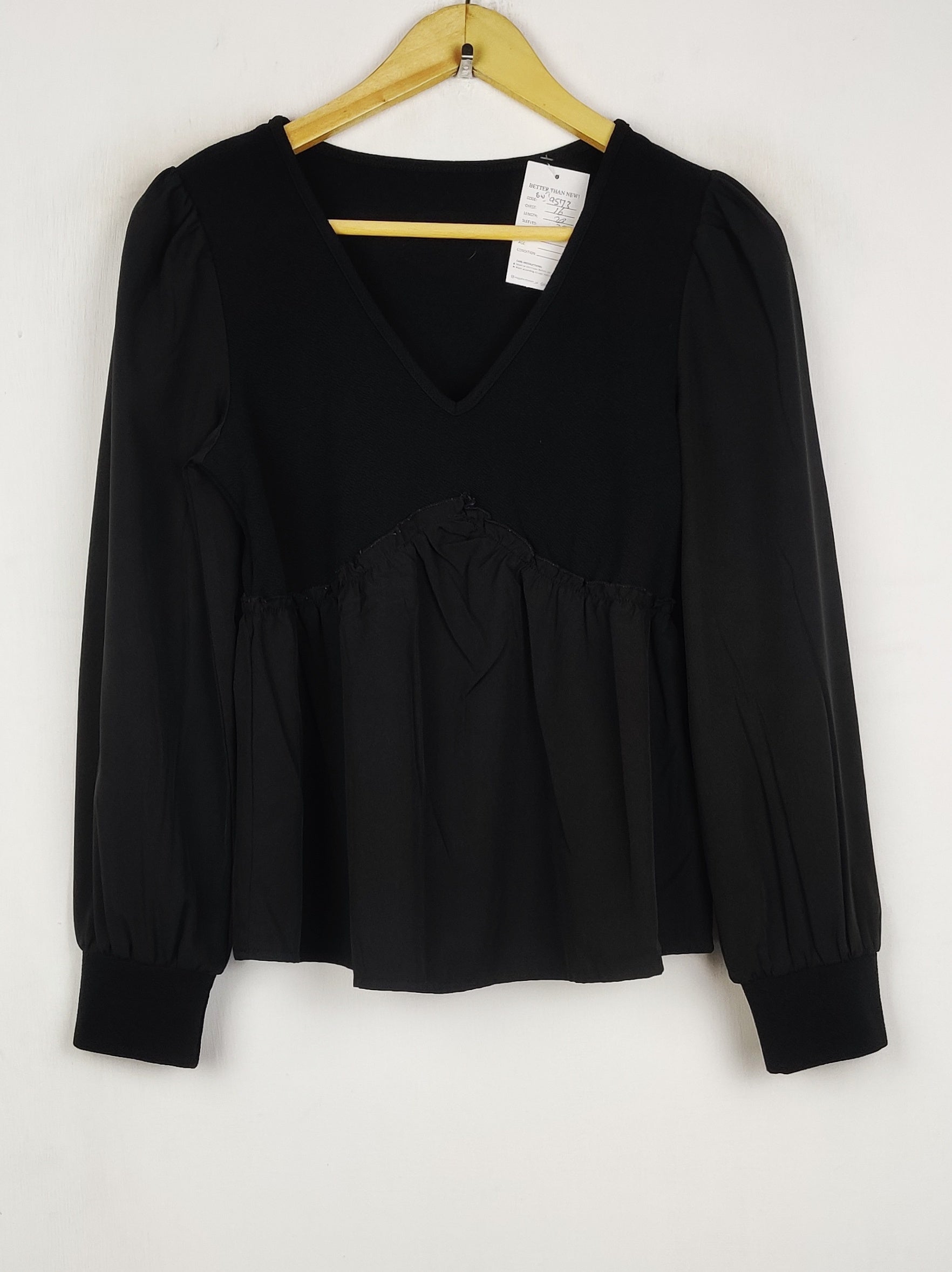 Buy online pre-used pre-loved 100% authentic & Original branded Shein (SWT-9573) available in Pakistan. Top international brands avilable.