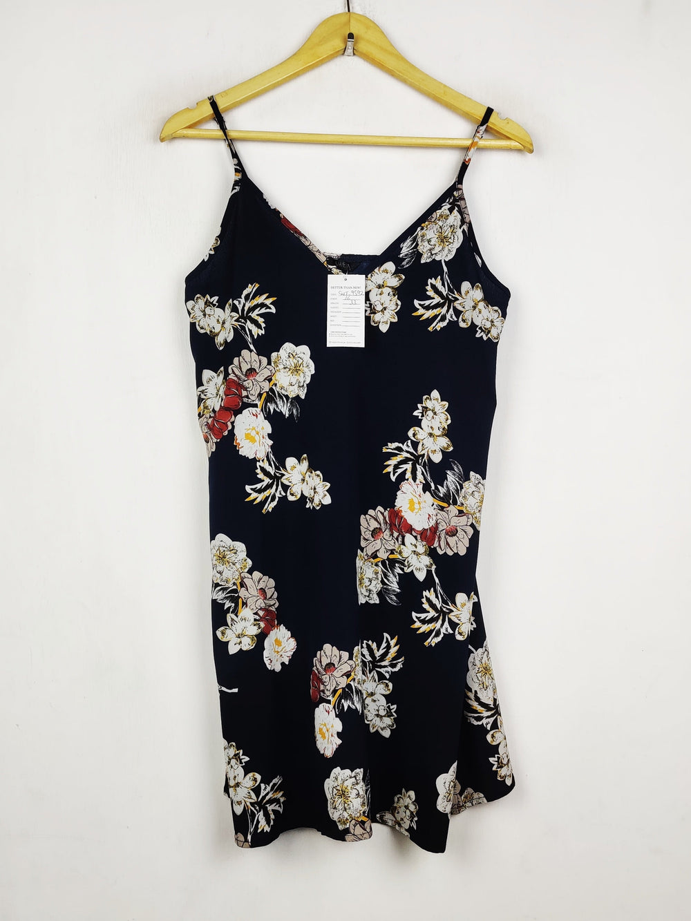 Buy online pre-used pre-loved 100% authentic & Original branded Shein (SWT-9592) available in Pakistan. Top international brands avilable.